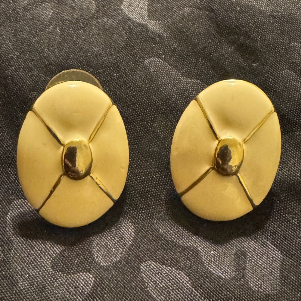 Vintage Gold and Cream Oval Earrings